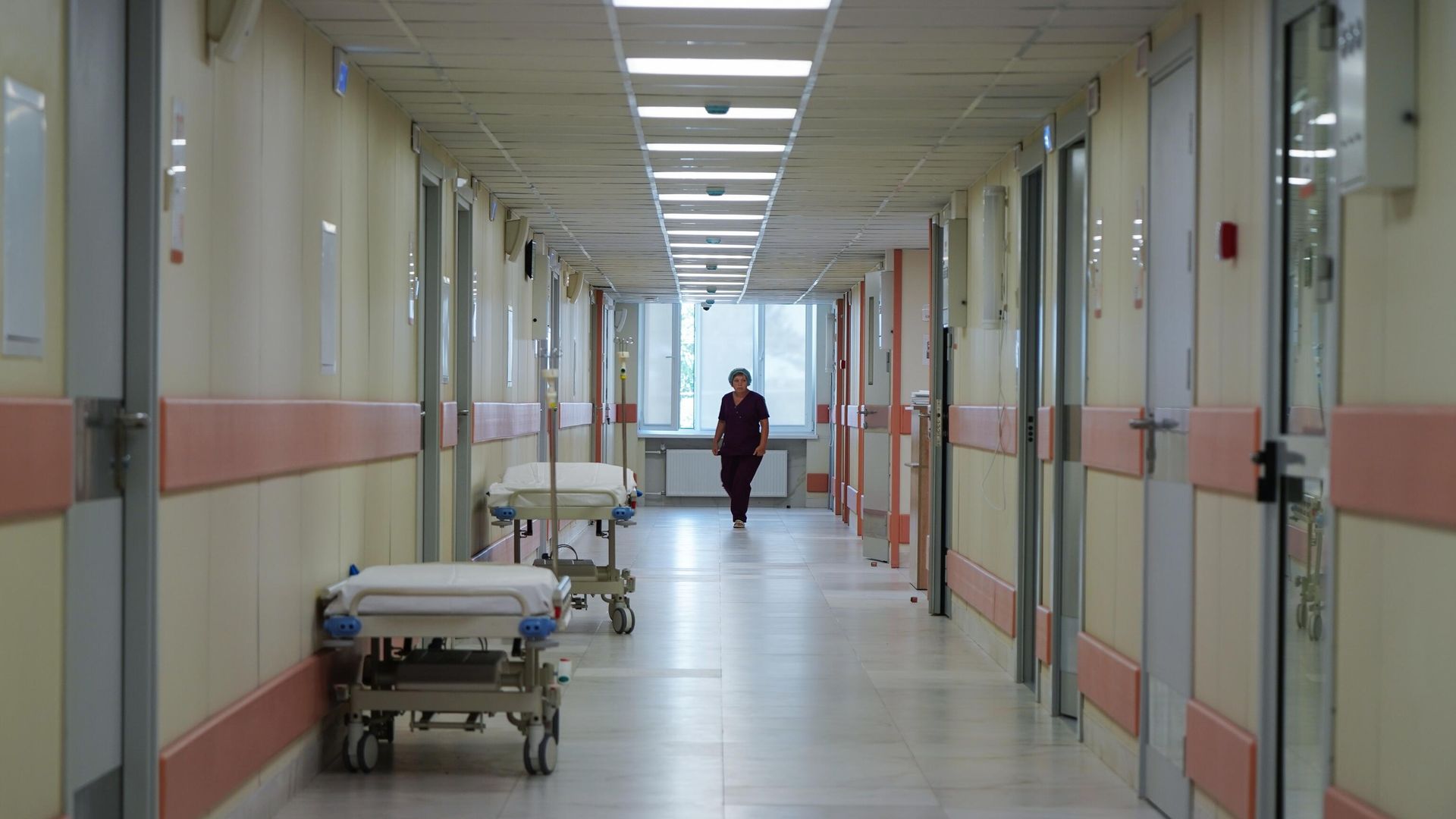 Коридор больницы Коридор больницы - РИА Новости, 1920, 10.08.2026