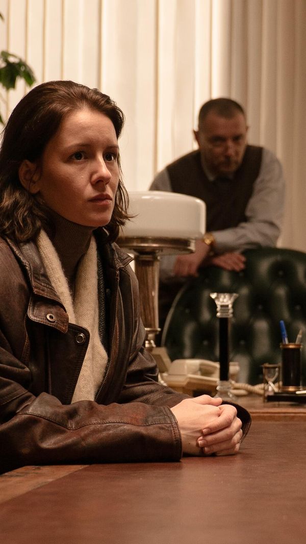 Кадр сериала Фишер. Затмение