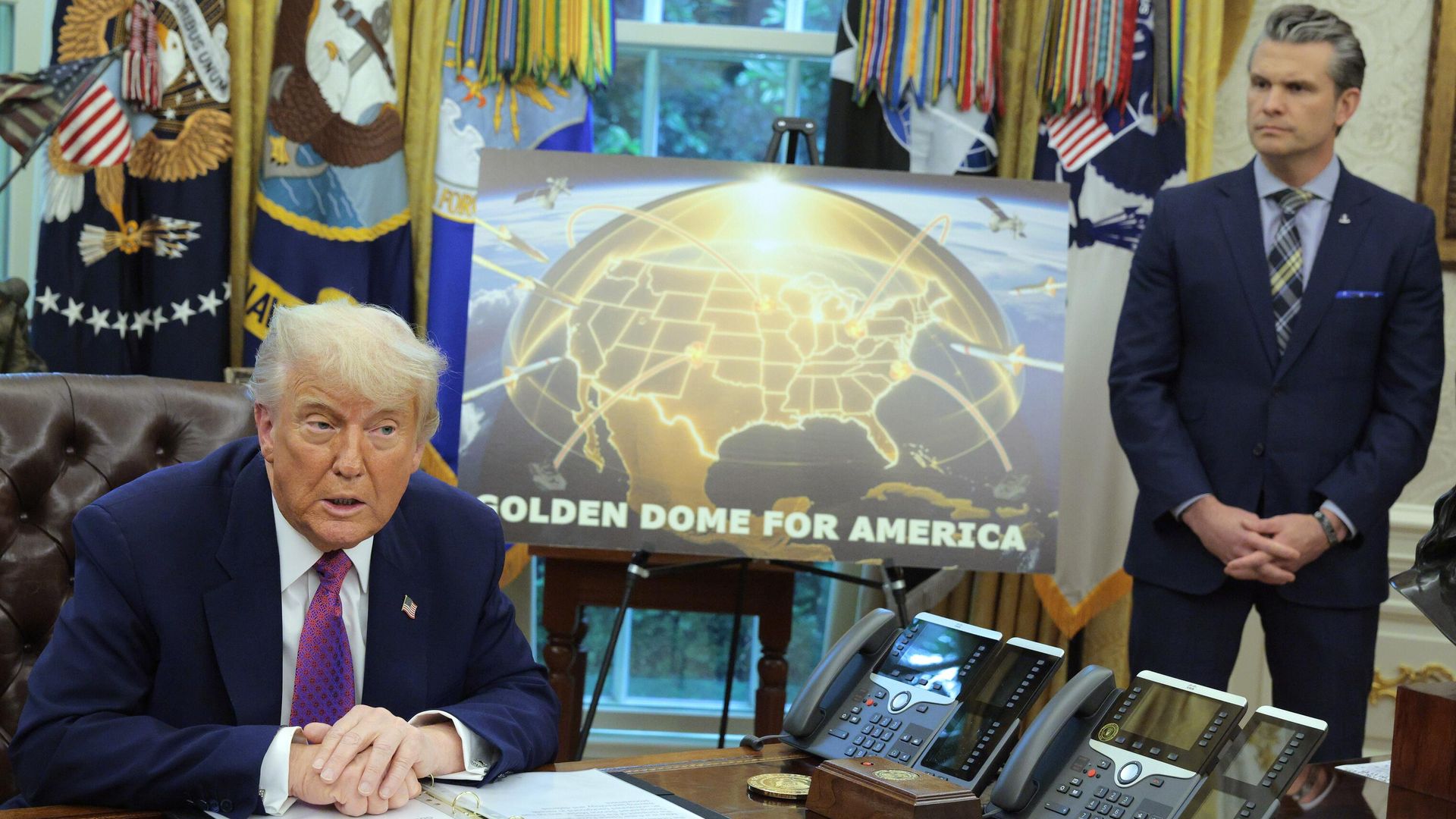 Президент США Дональд Трамп заявляет о создании ПРО Золотой купол в Овальном кабинете Белого дома - РИА Новости, 1920, 20.05.2025