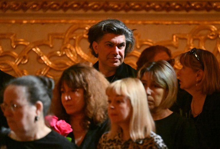 Исполняющий обязанности ректора Академии Русского балета имени А. Я. Вагановой Николай Цискаридзе во время прощания с хореографом, народным артистом СССР Юрием Григоровичем на Исторической сцене Большого театра