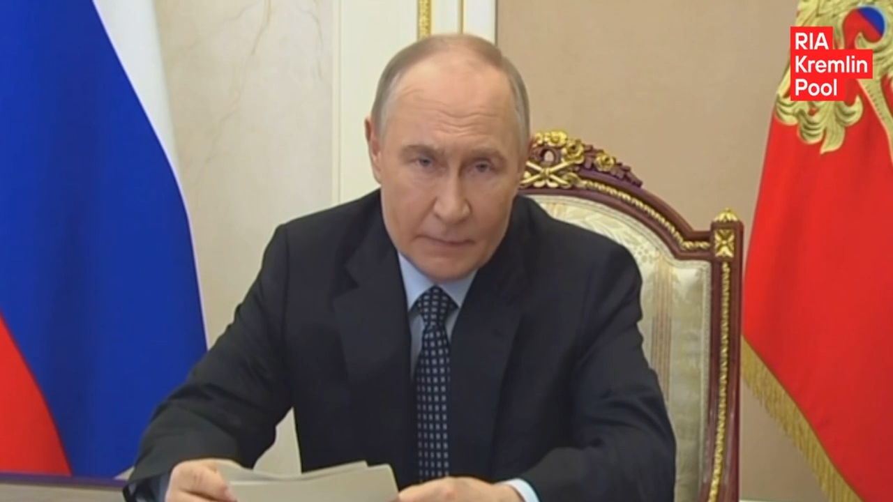 Путин о работе оборонно-промышленного комплекса Путин о работе оборонно-промышленного комплекса - РИА Новости, 1920, 23.05.2025