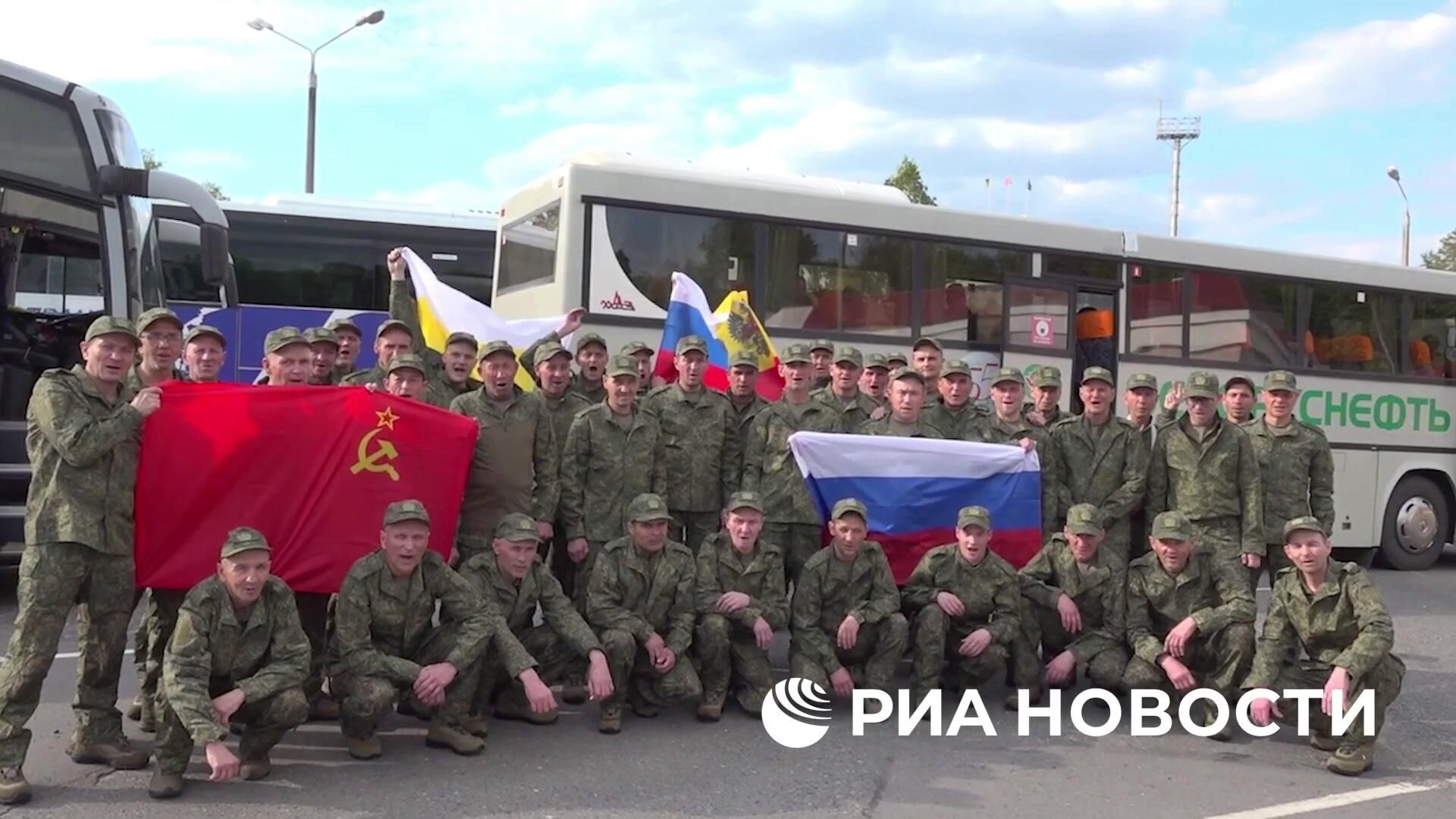 Российские военные, вернувшиеся из украинского плена в результате обмена Российские военные, вернувшиеся из украинского плена в результате обмена - РИА Новости, 1920, 23.05.2025
