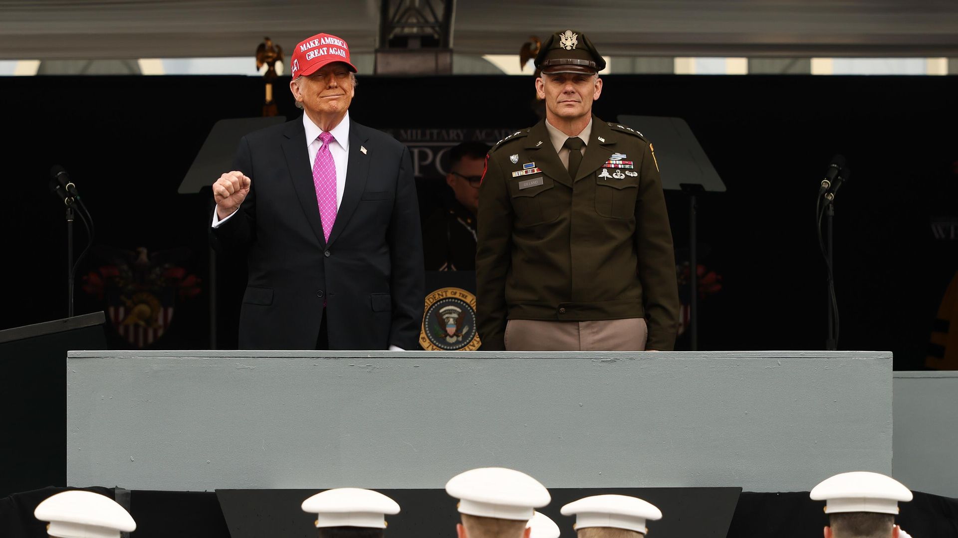 Президент США Дональд Трамп на торжественной церемонии в военной академии Вест Поинт. 24 мая 2025 - РИА Новости, 1920, 24.05.2025