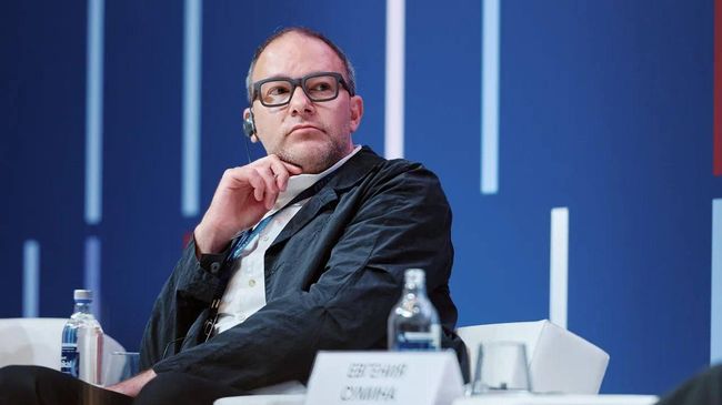 Генеральный директор музея-заповедника Петергоф Роман Ковриков принимает участие в сессии Партнерство в туризме на фестивале Интермузей