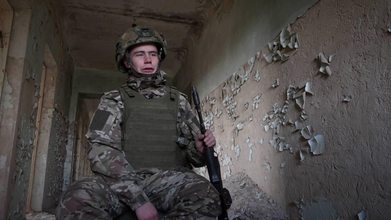 Боец из Бурятии с позывным Росомаха Боец из Бурятии с позывным Росомаха - РИА Новости, 1920, 27.05.2025