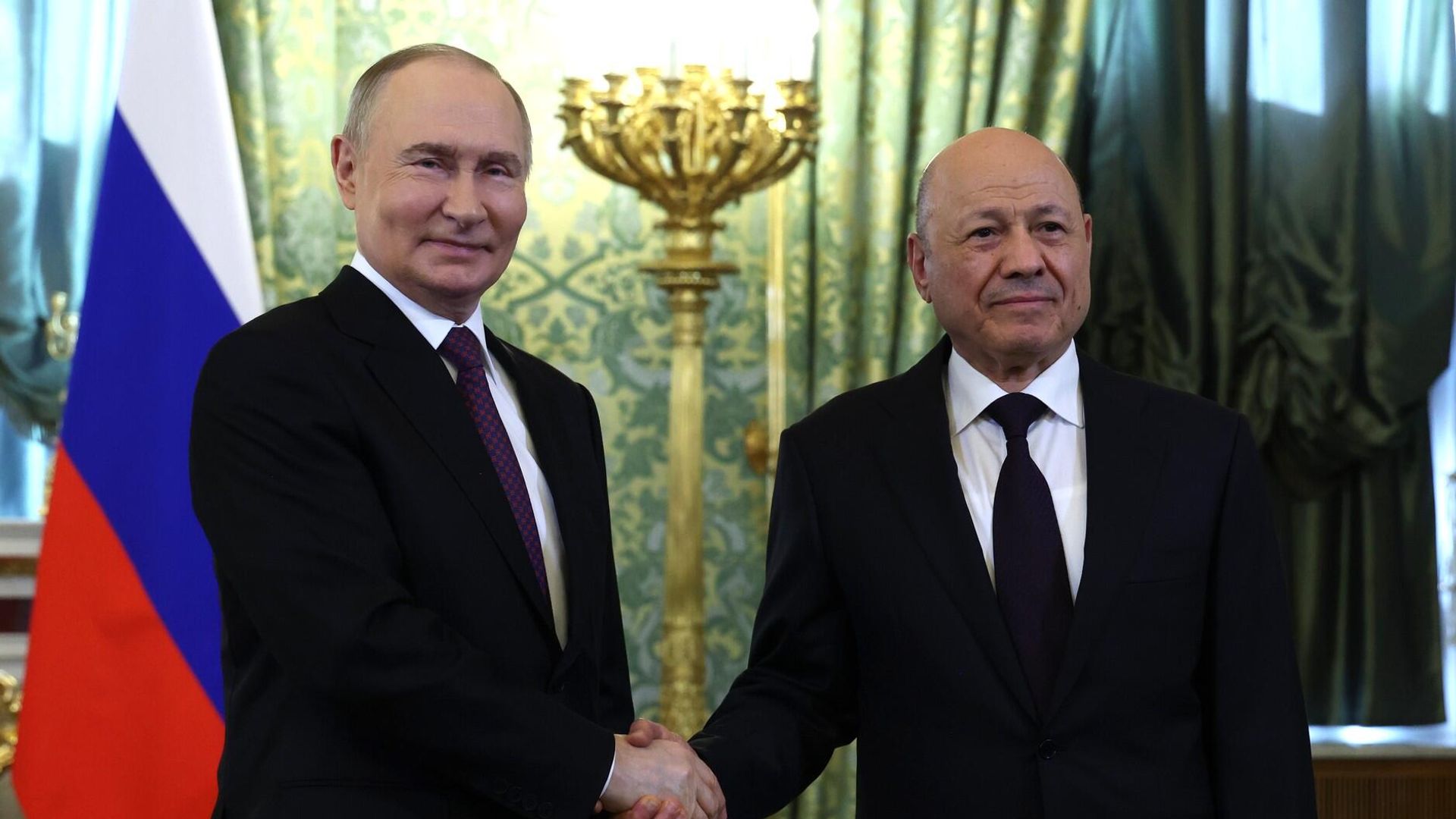 Президент РФ Владимир Путин и председатель Руководящего президентского совета Йеменской Республики Рашад Аль-Алими. 28 мая 2025 Президент РФ Владимир Путин и председатель Руководящего президентского совета Йеменской Республики Рашад Аль-Алими. 28 мая 2025 - РИА Новости, 1920, 28.05.2025