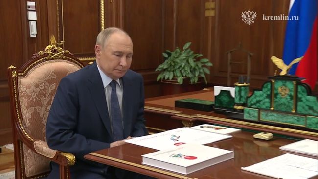 Путин встретился с руководителем фонда Круг добра протоиереем Александром Ткаченко Путин встретился с руководителем фонда Круг добра протоиереем Александром Ткаченко