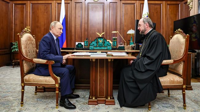 Президент РФ Владимир Путин встретился с протоиереем Александром Ткаченко Президент РФ Владимир Путин встретился с протоиереем Александром Ткаченко