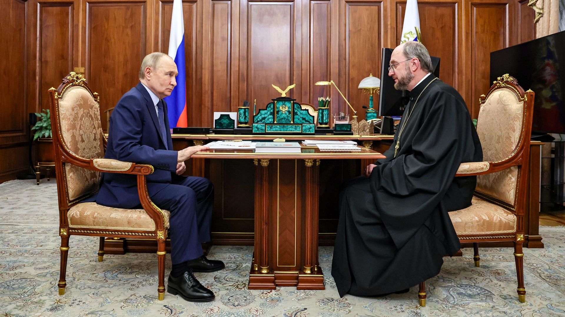 Президент РФ Владимир Путин встретился с протоиереем Александром Ткаченко Президент РФ Владимир Путин встретился с протоиереем Александром Ткаченко - РИА Новости, 1920, 30.05.2025
