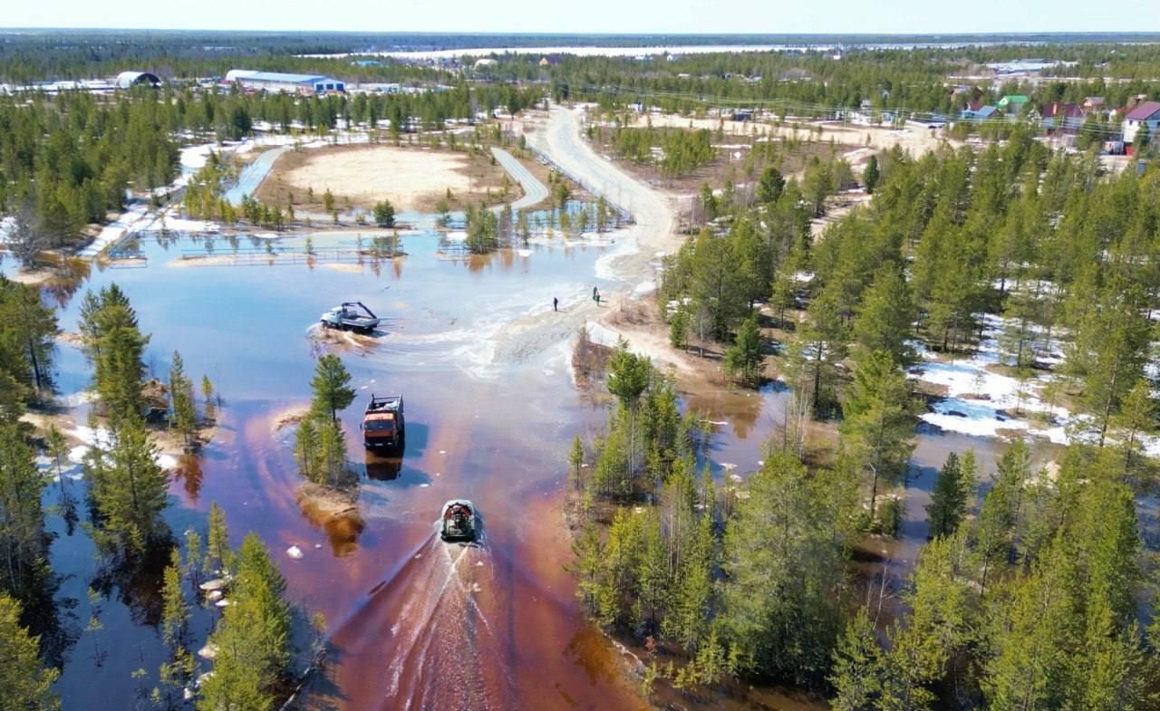 Подъем воды на реке Пяку-Пур в Пуровском районе в Ямало-Ненецком автономном округе Подъем воды на реке Пяку-Пур в Пуровском районе в Ямало-Ненецком автономном округе - РИА Новости, 1920, 04.06.2025