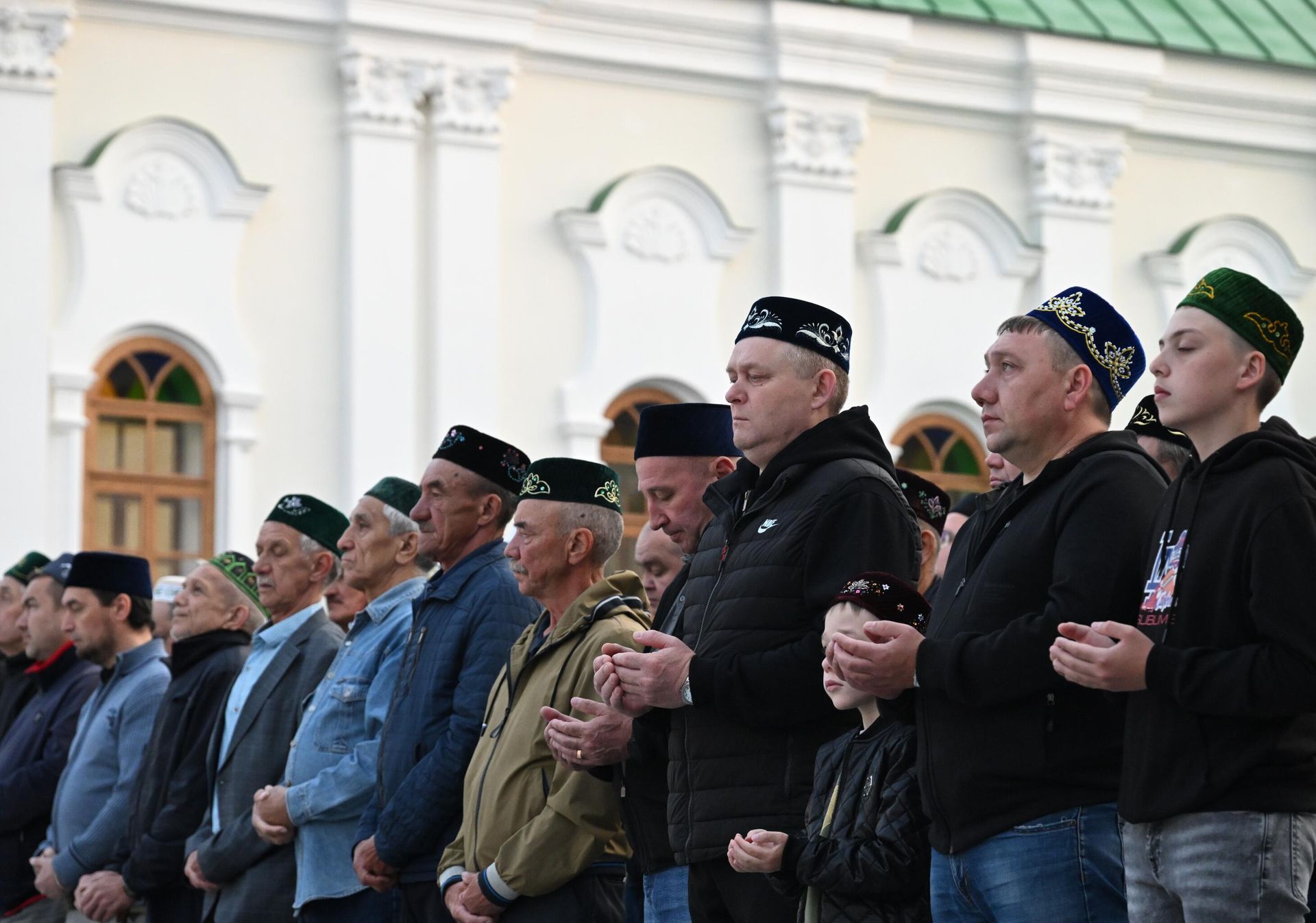 Верующие на празднике Курбан-байрам у мечети аль-Марджани в Старо-Татарской слободе Казани Верующие на празднике Курбан-байрам у мечети аль-Марджани в Старо-Татарской слободе Казани - РИА Новости, 1920, 18.05.2026