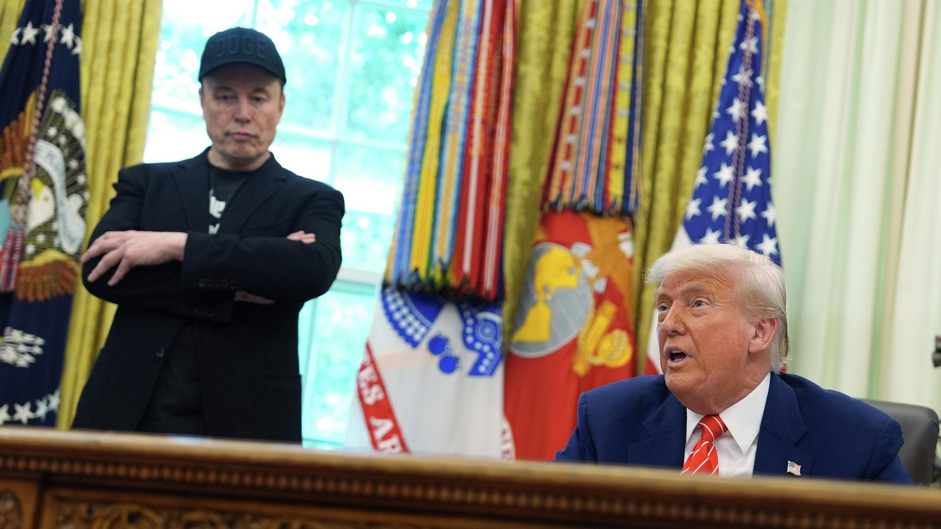 Илон Маск и Дональд Трамп Илон Маск и Дональд Трамп - РИА Новости, 1920, 08.06.2025