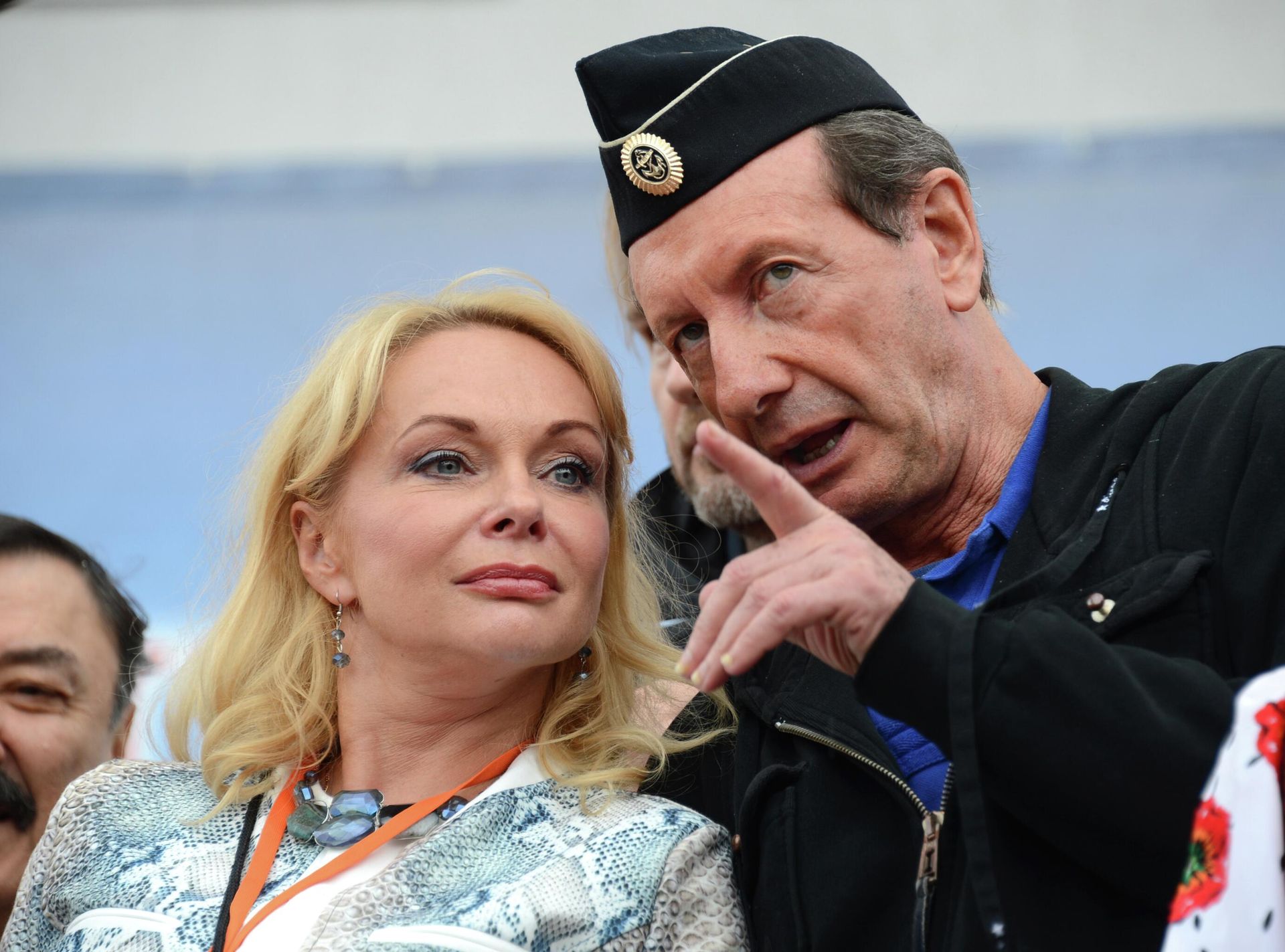 Актеры Ирина Цывина и Александр Рапопорт во время посещения гостями кинофестиваля станицы Гостагаевской в рамках ХХII Открытого фестиваля кино стран СНГ, Латвии, Литвы и Эстонии Киношок в Анапе Актеры Ирина Цывина и Александр Рапопорт во время посещения гостями кинофестиваля станицы Гостагаевской в рамках ХХII Открытого фестиваля кино стран СНГ, Латвии, Литвы и Эстонии Киношок в Анапе - РИА Новости, 1920, 06.06.2025