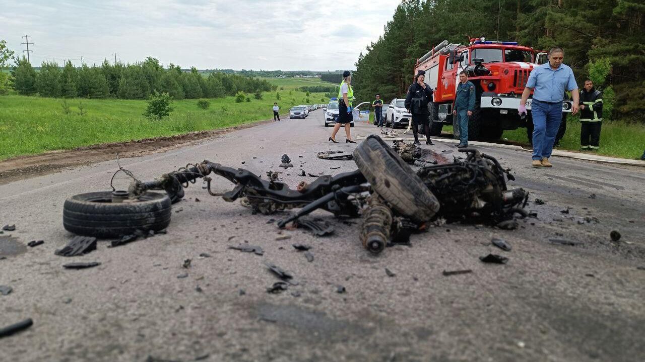На месте ДТП в Урмарском районе в Чувашии На месте ДТП в Урмарском районе в Чувашии - РИА Новости, 1920, 07.06.2025