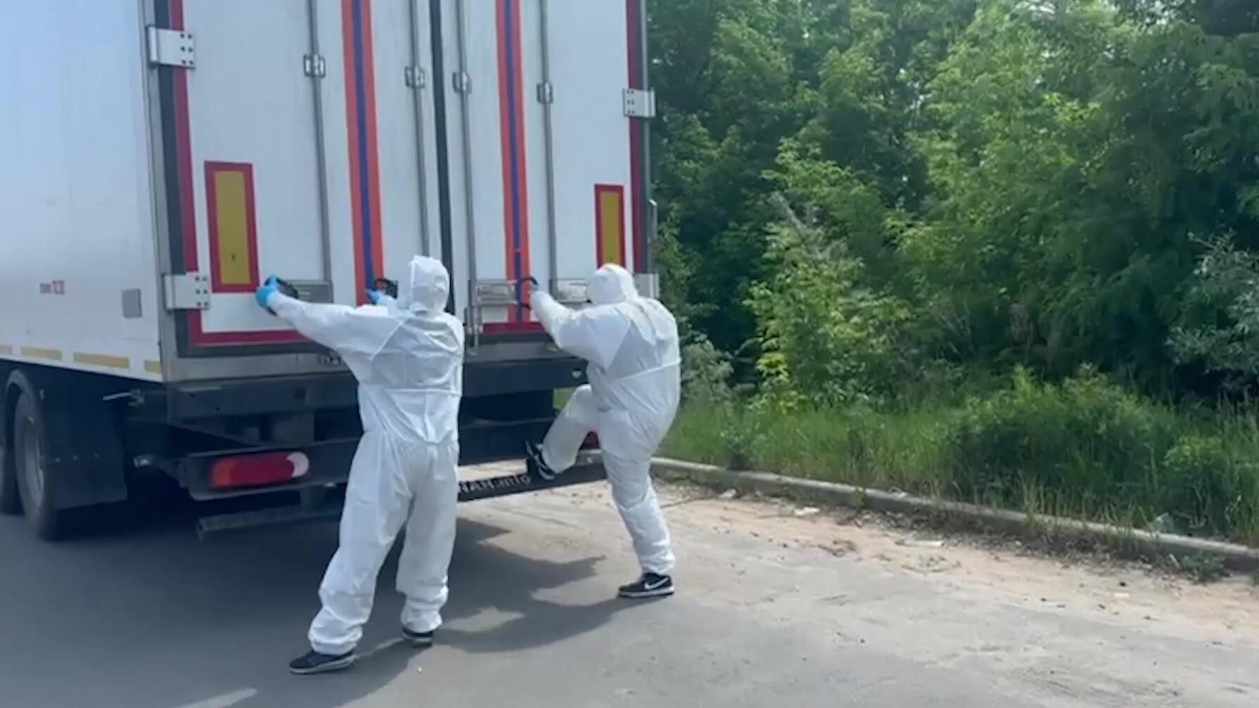 Рефрижератор с телами погибших украинских военнослужащих на пункте пропуска Новая Гута в Белоруссии Рефрижератор с телами погибших украинских военнослужащих на пункте пропуска Новая Гута в Белоруссии - РИА Новости, 1920, 07.06.2025