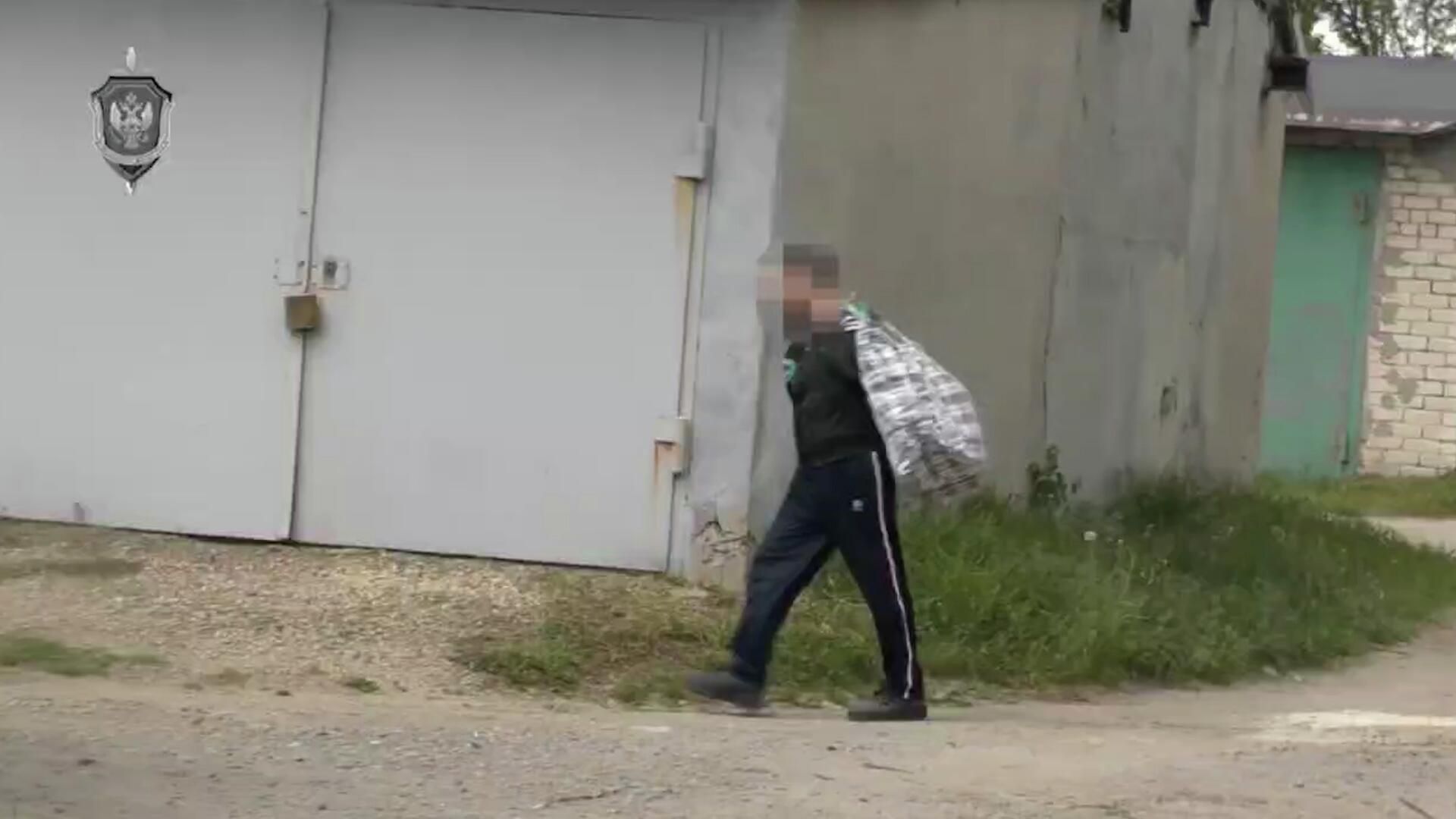 Задержание жителя прифронтового Сватовского района, передававшего Киеву данные о российской армии - РИА Новости, 1920, 09.06.2025