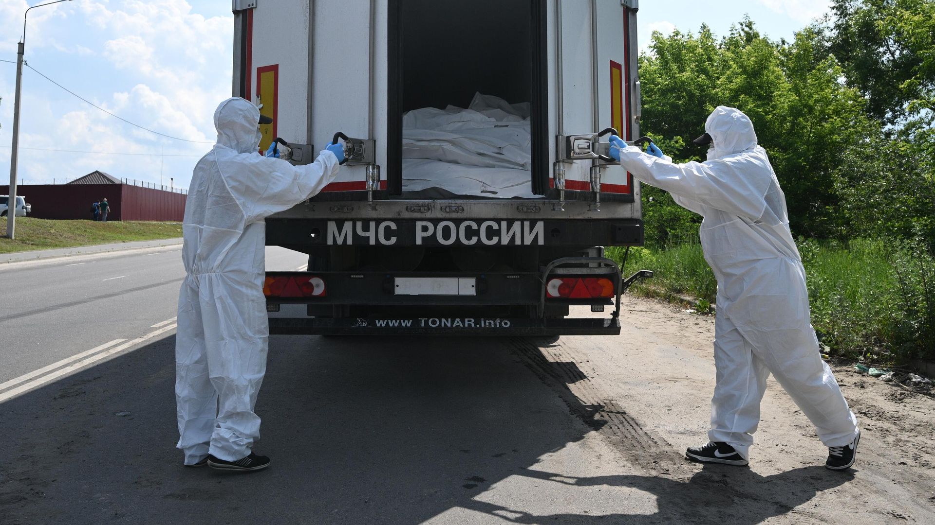 Рефрижератор с телами погибших украинских военнослужащих в Брянской области Рефрижератор с телами погибших украинских военнослужащих в Брянской области - РИА Новости, 1920, 23.06.2025