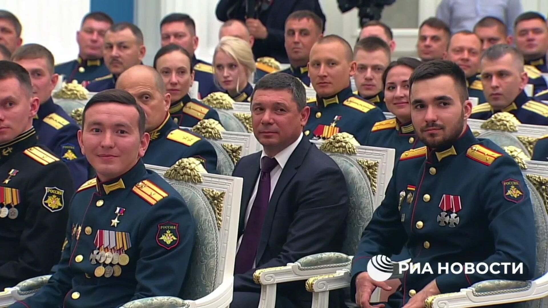 Стихотворение участницы программы Время героев, посвященное России Стихотворение участницы программы Время героев, посвященное России - РИА Новости, 1920, 12.06.2025