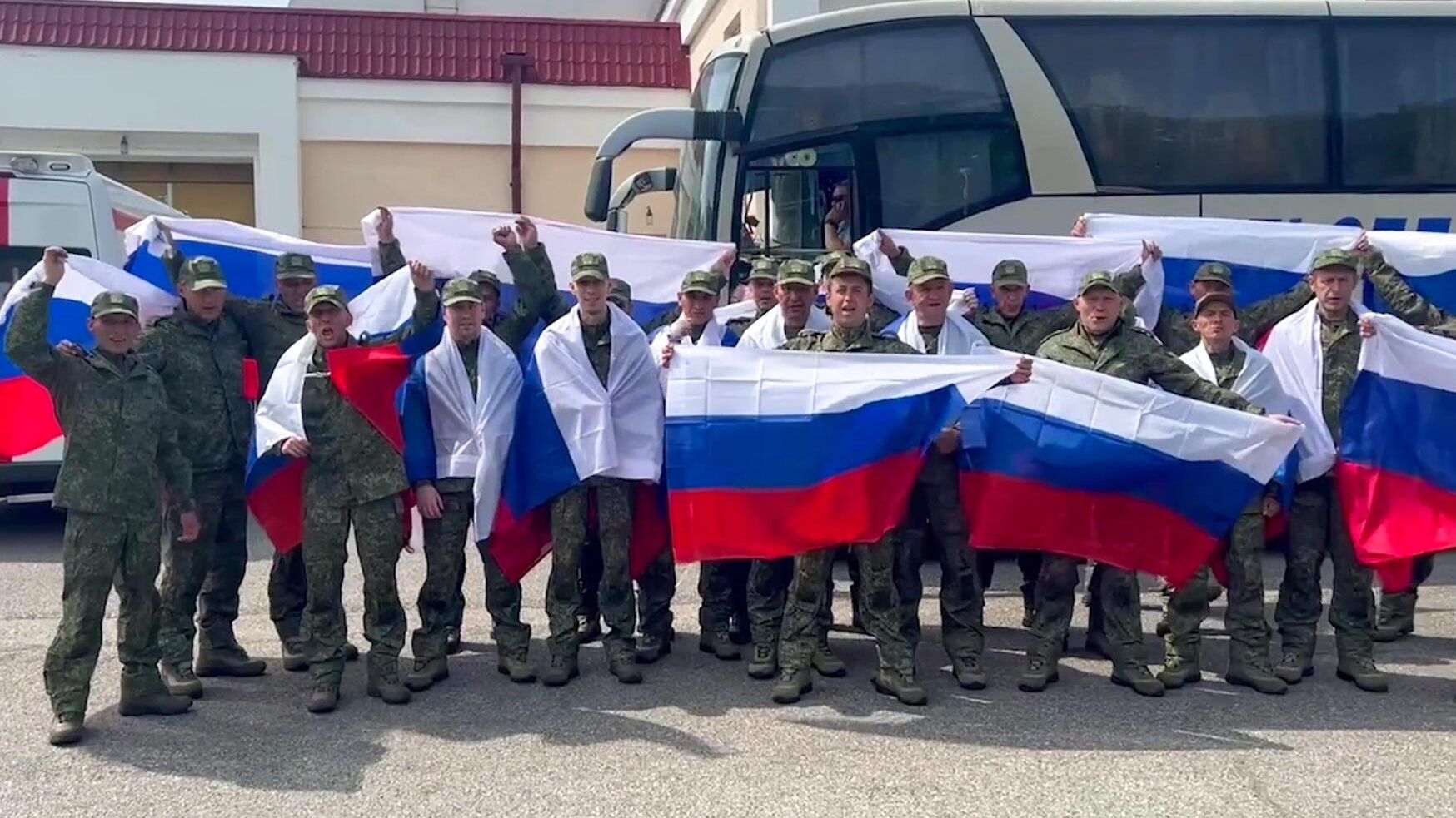 Российские военнослужащие, возвращенные из украинского плена. 14 июня 2025 Российские военнослужащие, возвращенные из украинского плена. 14 июня 2025 - РИА Новости, 1920, 20.06.2025