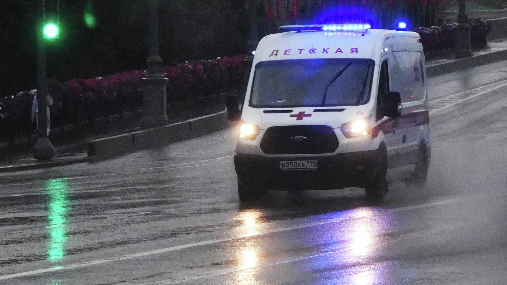 Автомобиль детской скорой помощи Автомобиль детской скорой помощи - РИА Новости, 1920, 07.12.2025