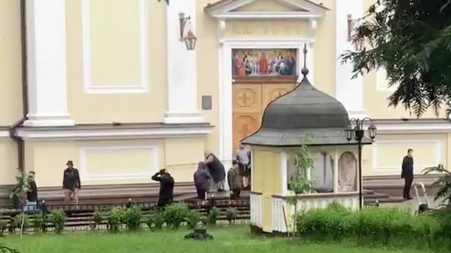 Захват Свято-Духовского собора в Черновцах