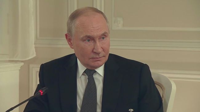 Владимир Путин проводит встречу с руководителями международных информагентств