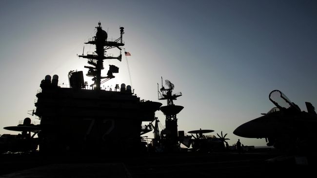 Авианосец USS Abraham Lincoln