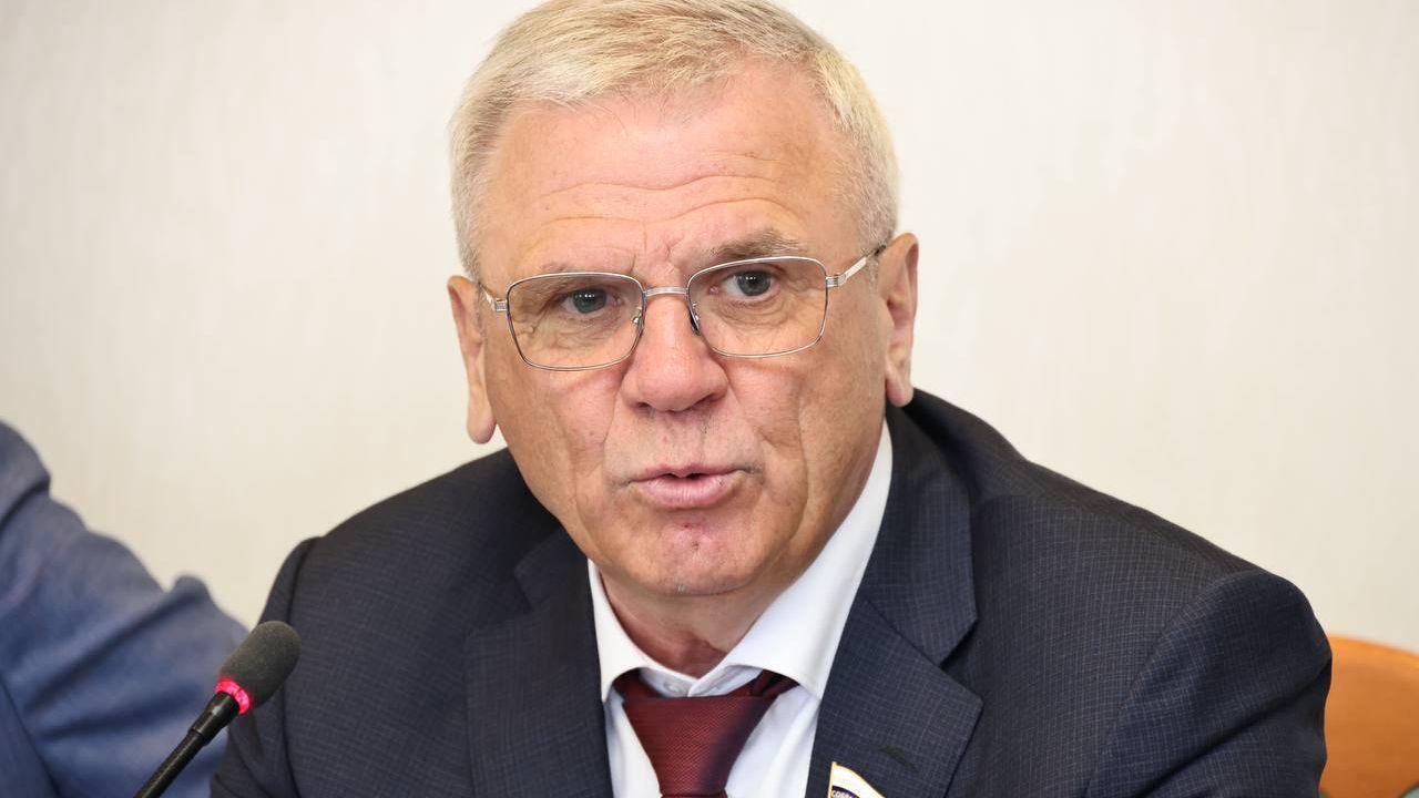 Спикер нижегородского парламента Евгений Люлин Спикер нижегородского парламента Евгений Люлин - РИА Новости, 1920, 14.07.2025
