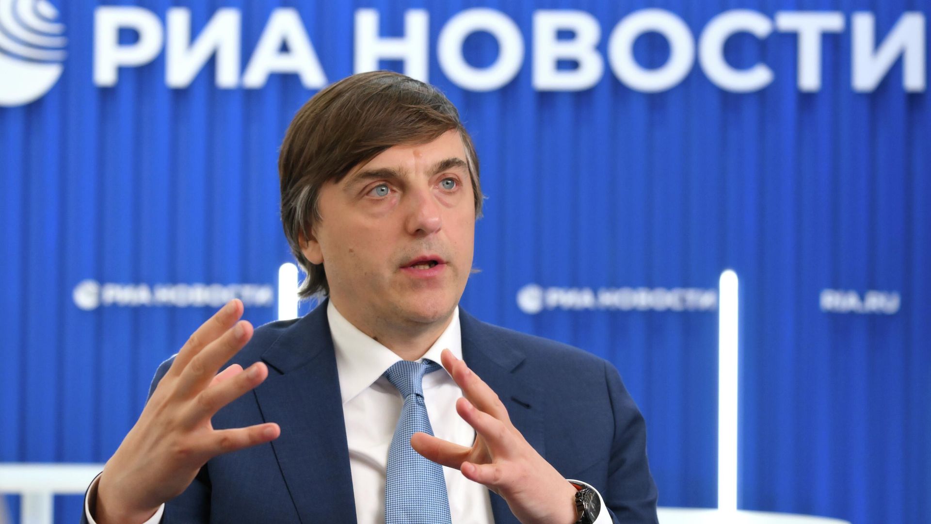 Министр просвещения Российской Федерации Сергей Кравцов на ПМЭФ-2025 - РИА Новости, 1920, 20.06.2025