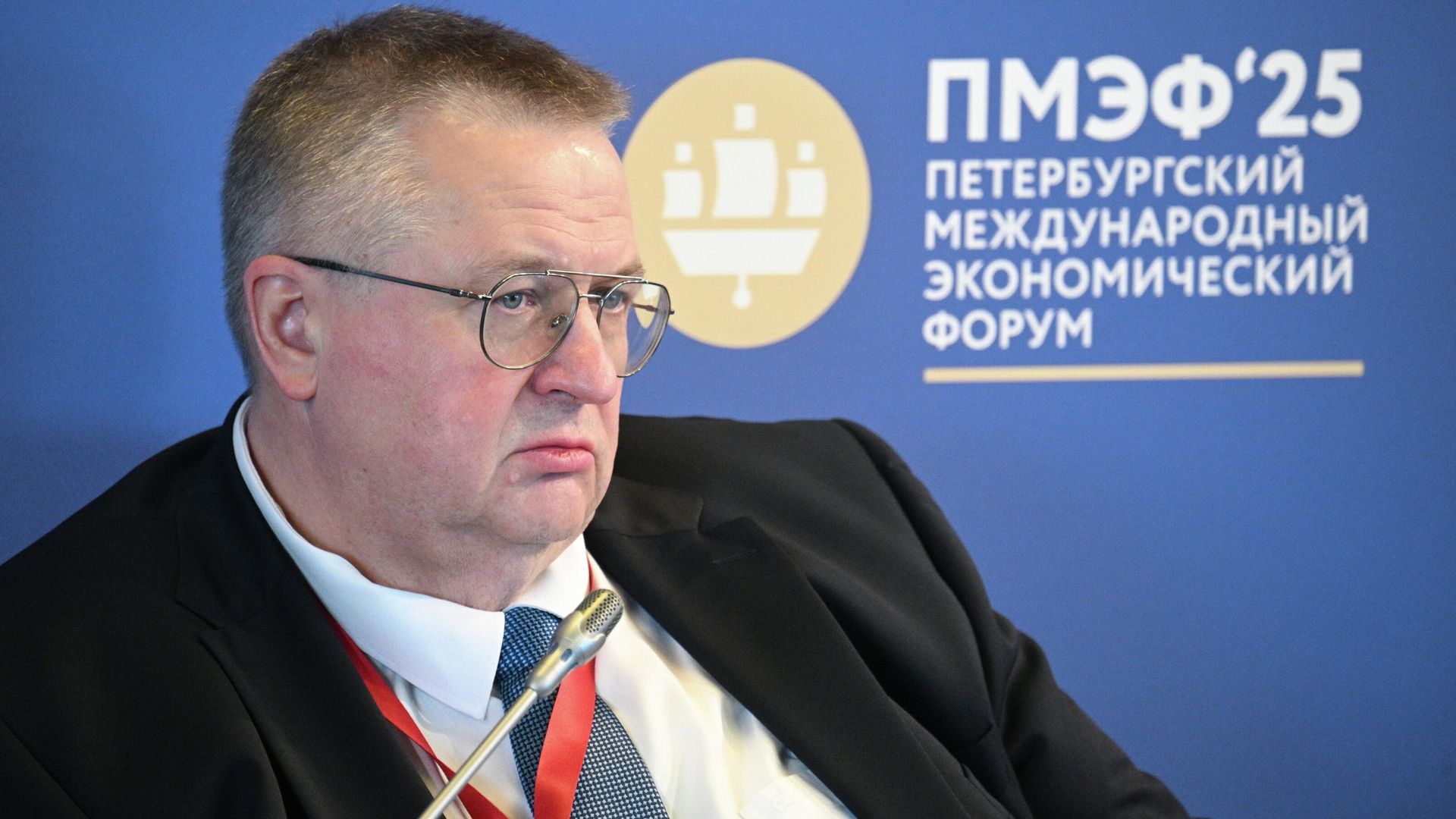 Вице-премьер РФ Алексей Оверчук на ПМЭФ-2025 Вице-премьер РФ Алексей Оверчук на ПМЭФ-2025 - РИА Новости, 1920, 20.06.2025