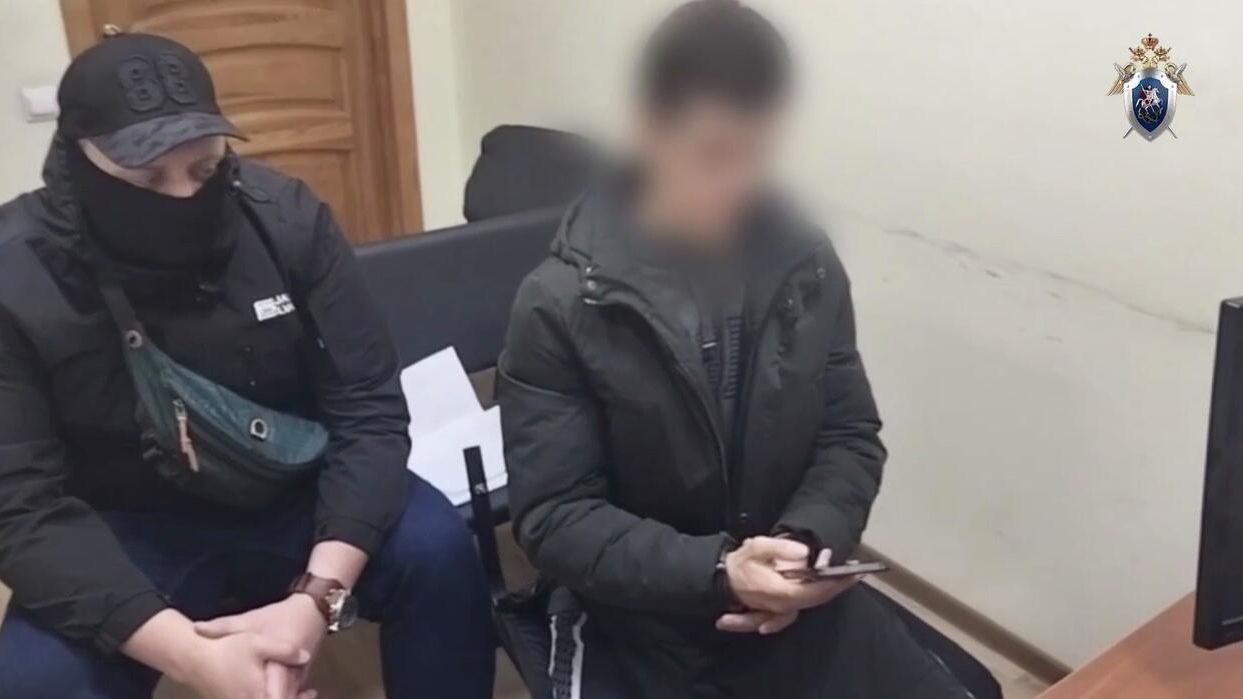 Участник группы треш-блогеров, который нападал на прохожих в Петербурге Участник группы треш-блогеров, который нападал на прохожих в Петербурге - РИА Новости, 1920, 20.06.2025