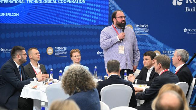Максут Шадаев на ПМЭФ-2025