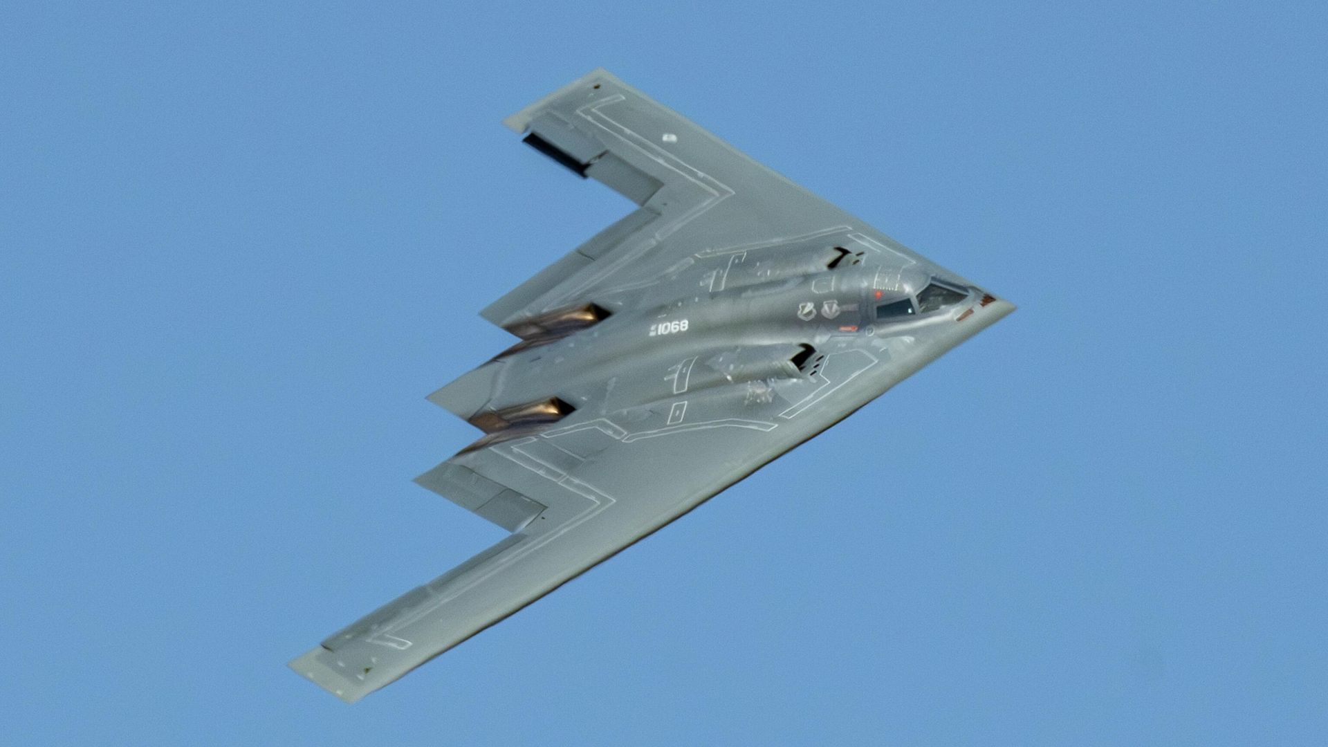 Американский малозаметный стратегический бомбардировщик Northrop B-2 Spirit Американский малозаметный стратегический бомбардировщик Northrop B-2 Spirit - РИА Новости, 1920, 23.12.2025
