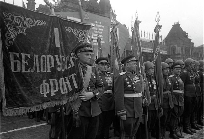 Воины 1 Белорусского фронта на Параде Победы на Красной площади 24 июня 1945 года