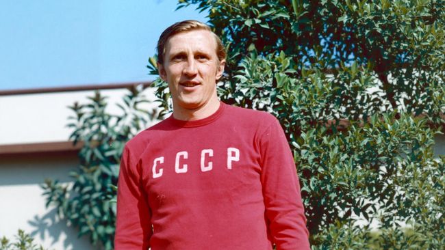 Защитник и капитан команды ЦСКА и сборной СССР по футболу Альберт Шерстнев