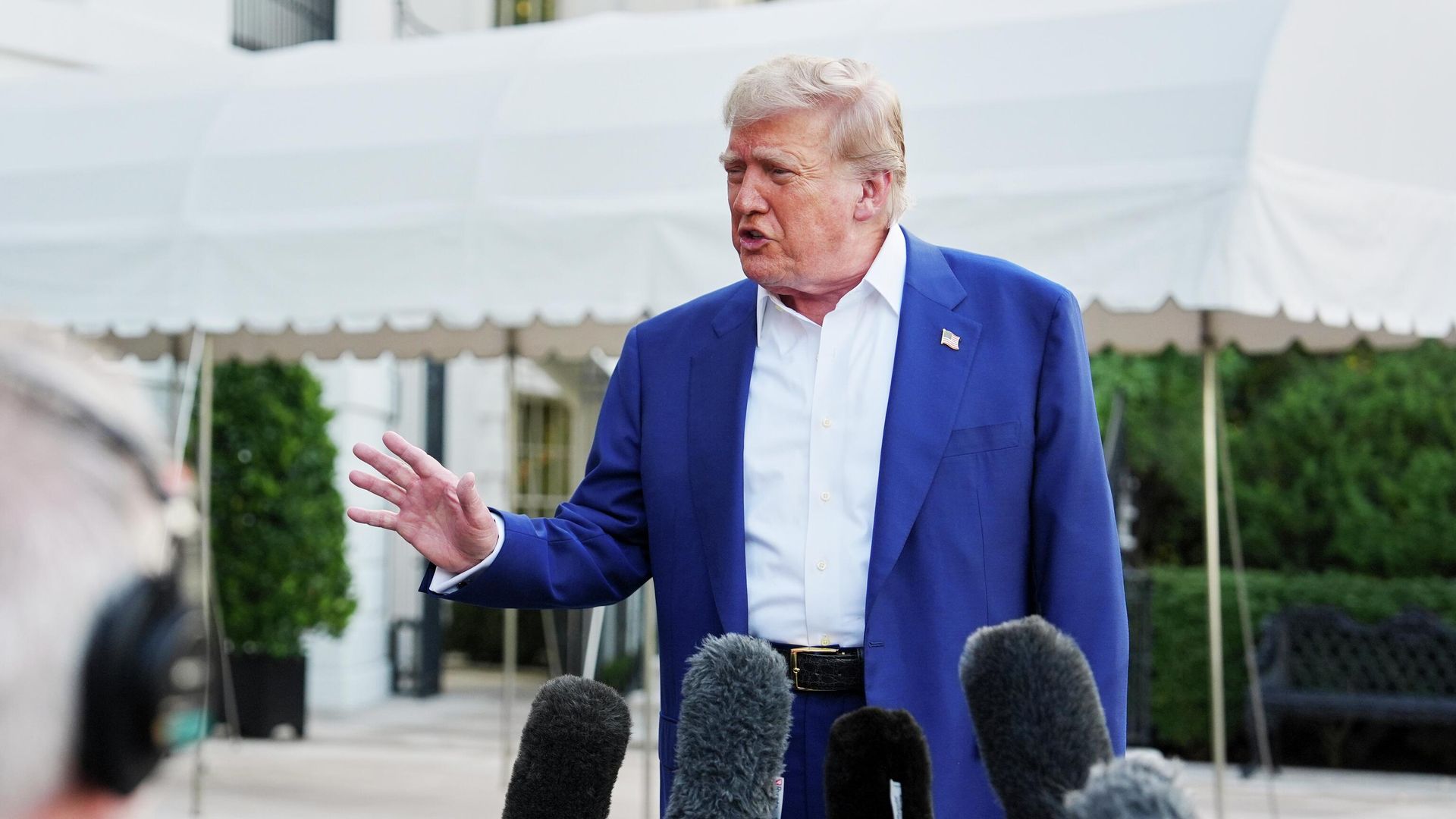 Президент США Дональд Трамп перед отправлением на саммит НАТО в Гааге Президент США Дональд Трамп перед отправлением на саммит НАТО в Гааге - РИА Новости, 1920, 25.06.2025