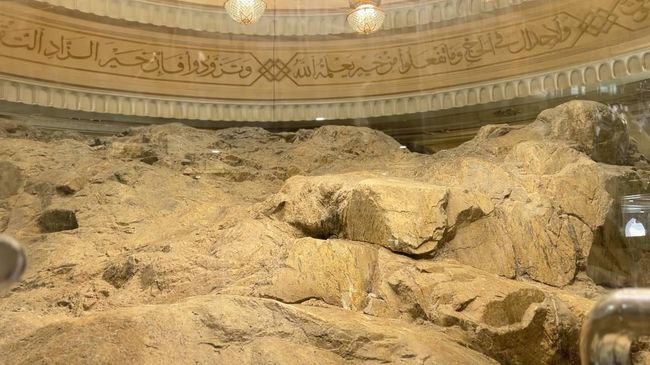 Холм ас-Сафа в мечети Аль-Харам в Мекке Холм ас-Сафа в мечети Аль-Харам в Мекке