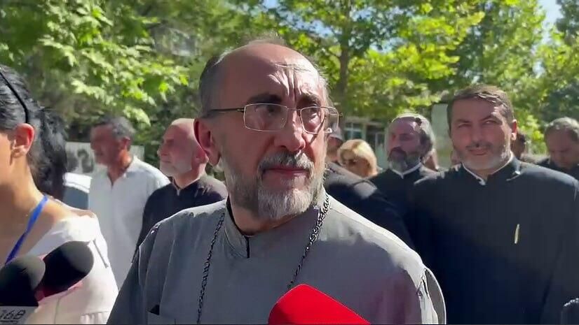Глава Ширакской епархии ААЦ архиепископ Микаэл Аджапахян Глава Ширакской епархии ААЦ архиепископ Микаэл Аджапахян - РИА Новости, 1920, 01.08.2025