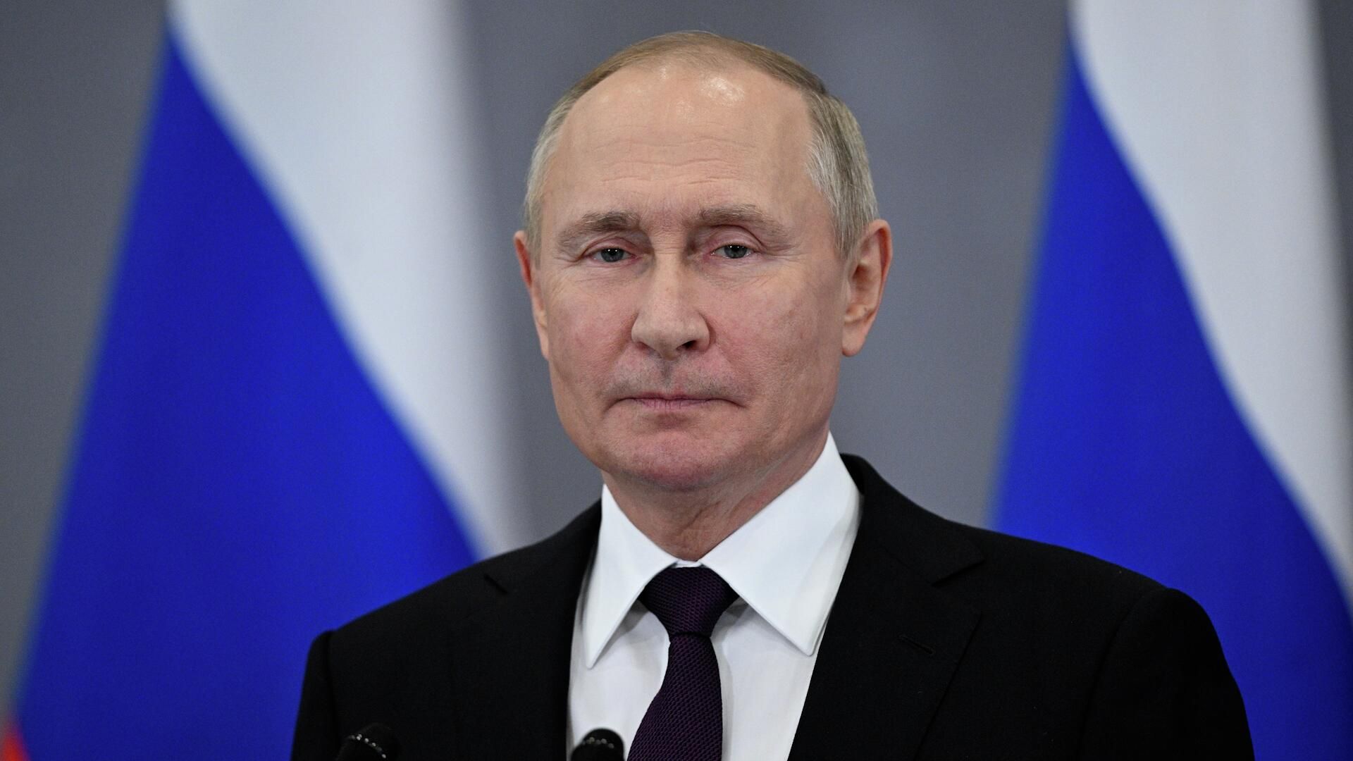 Путин принимает участие в открытии молодежных центров Путин принимает участие в открытии молодежных центров - РИА Новости, 1920, 28.06.2025