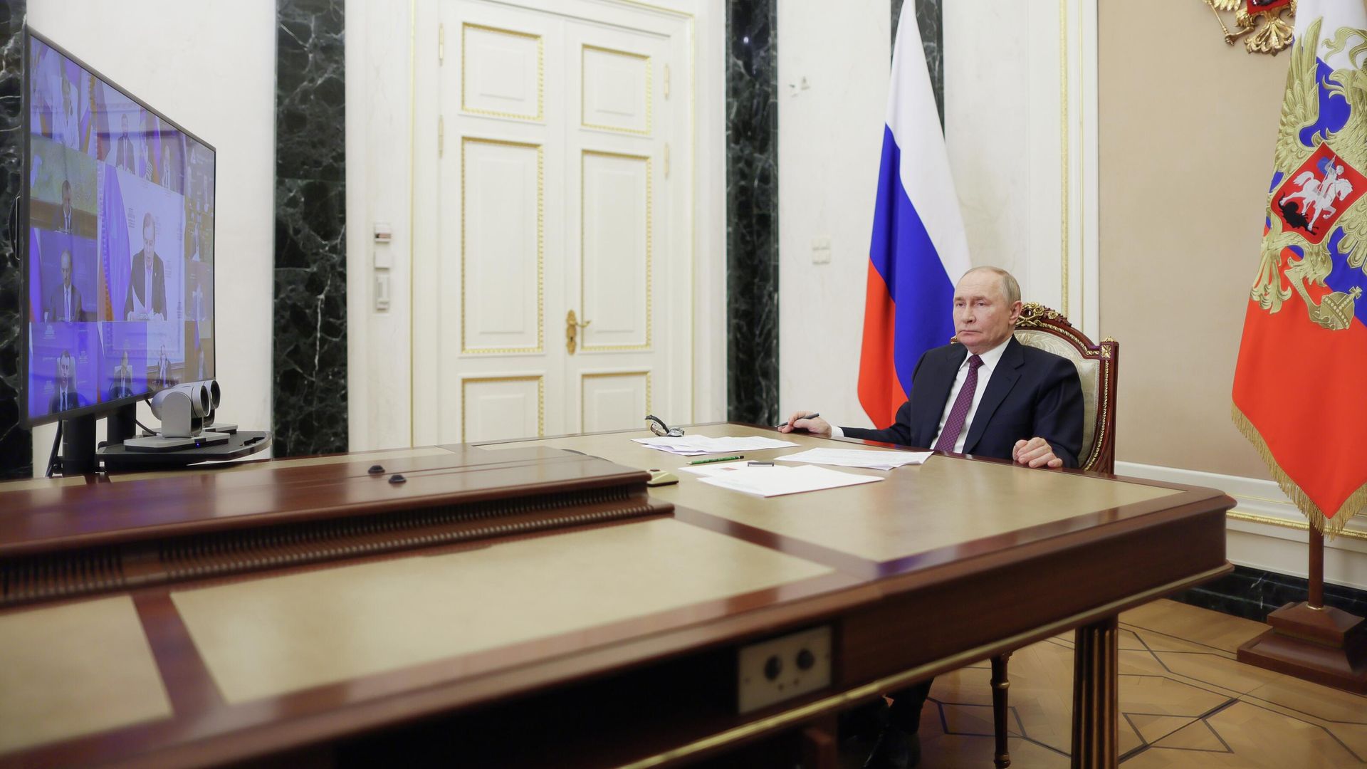 Президент РФ Владимир Путин проводит совещание с членами правительства РФ. 2 июля 2025 Президент РФ Владимир Путин проводит совещание с членами правительства РФ. 2 июля 2025 - РИА Новости, 1920, 02.07.2025