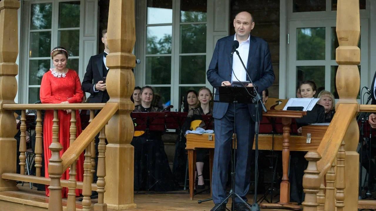 Солнцев посетил обновленный музей-заповедник Аксакова в Оренбуржье - РИА Новости, 1920, 04.07.2025