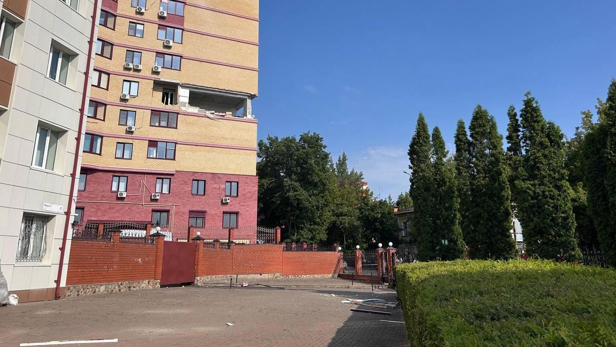 Последствия взрыва бытового газа в многоквартирном доме на улице Марата в Курске. 7 июля 2025 - РИА Новости, 1920, 07.07.2025