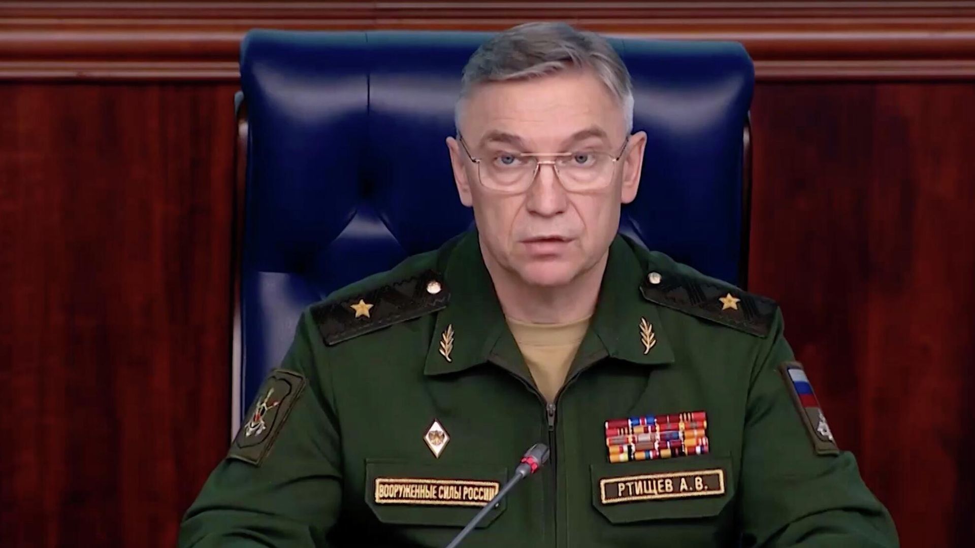 Начальник войск радиационной, химической и биологической защиты ВС РФ Алексей Ртищев - РИА Новости, 1920, 19.06.2026
