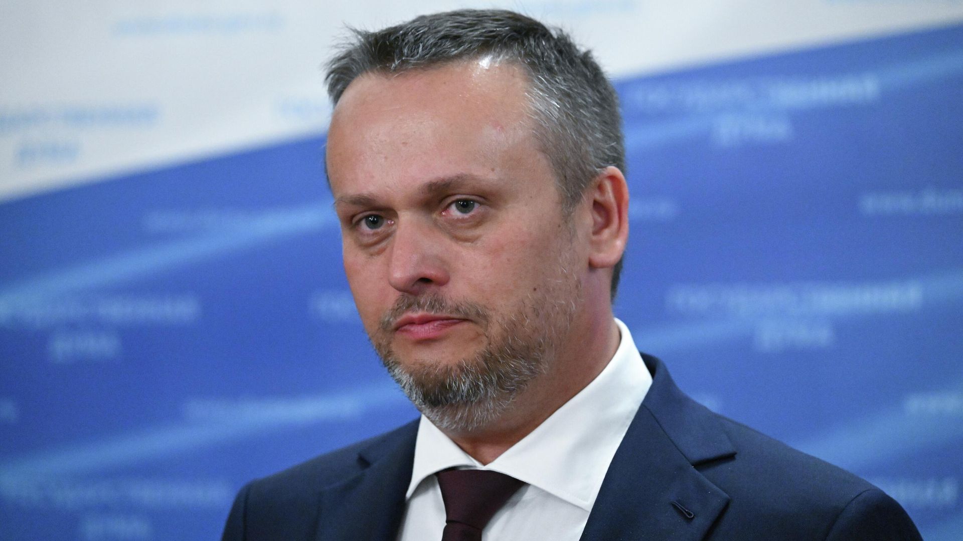 Министр транспорта РФ Андрей Никитин во время пресс-подхода после назначения на пленарном заседании Государственной Думы РФ Министр транспорта РФ Андрей Никитин во время пресс-подхода после назначения на пленарном заседании Государственной Думы РФ - РИА Новости, 1920, 08.07.2025