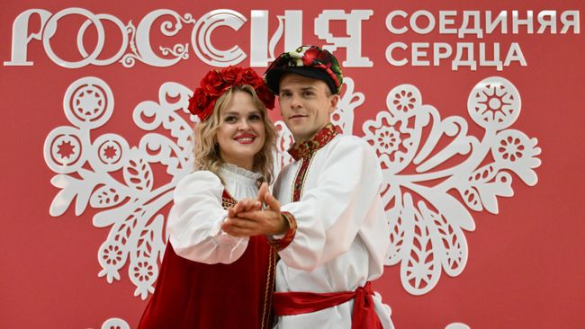 Участники Всероссийского свадебного фестиваля Россия. Соединяя сердца в Москве