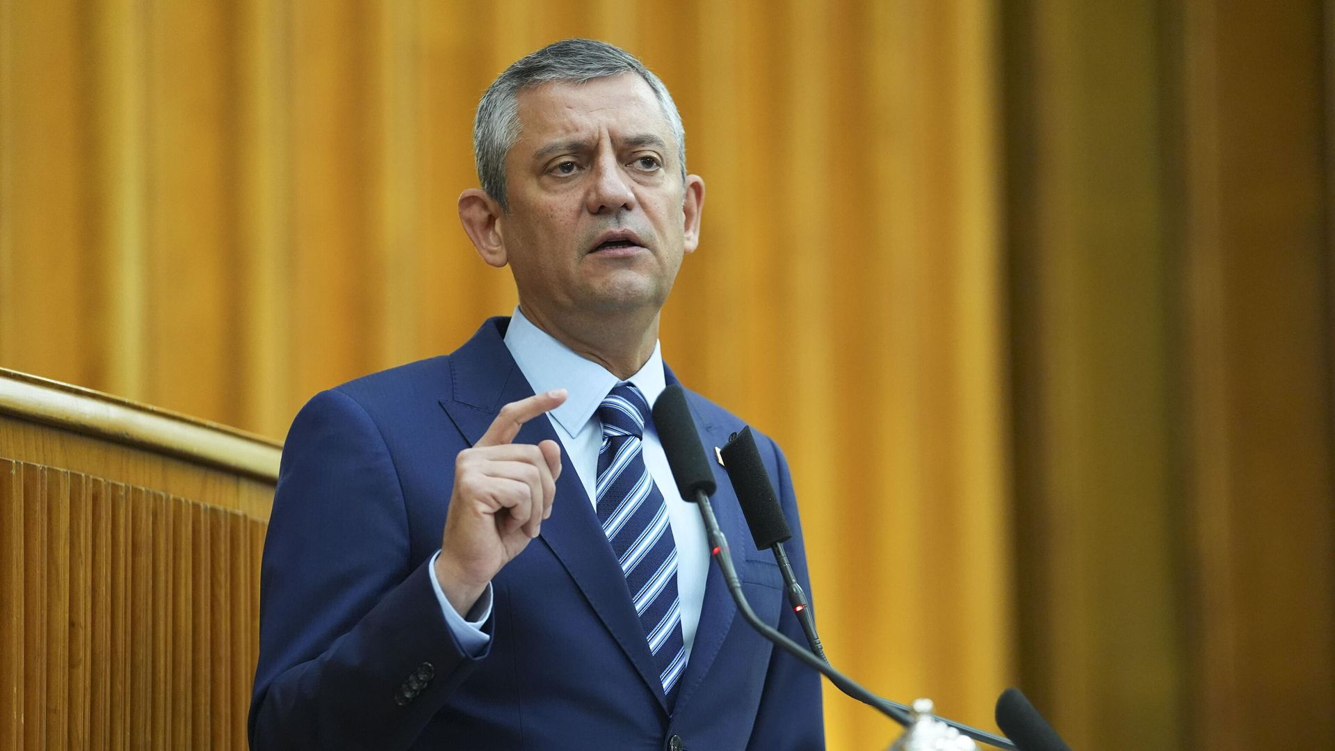 Лидер оппозиционной Народно-республиканской партии Турции (CHP) Озгюр Озель Лидер оппозиционной Народно-республиканской партии Турции (CHP) Озгюр Озель - РИА Новости, 1920, 08.07.2025
