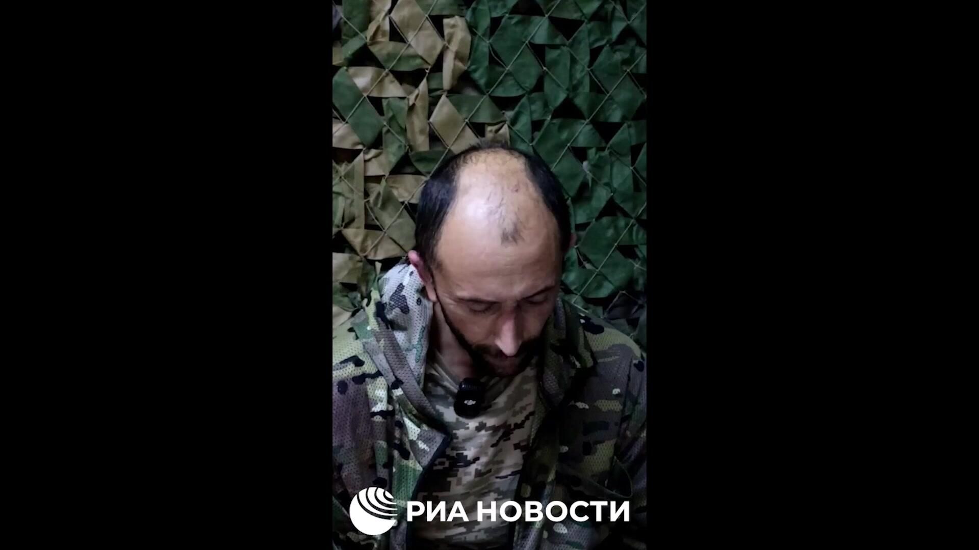 Пленный боевик ВСУ, расстрелявший двух безоружных солдат, попавших в плен Пленный боевик ВСУ, расстрелявший двух безоружных солдат, попавших в плен - РИА Новости, 1920, 09.07.2025