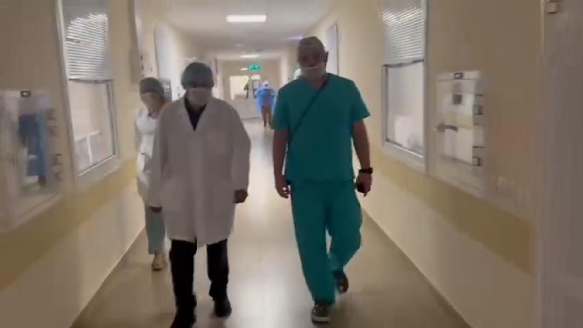 Хинштейн в больнице, куда доставили пострадавших при атаке ВСУ Хинштейн в больнице, куда доставили пострадавших при атаке ВСУ - РИА Новости, 1920, 09.07.2025