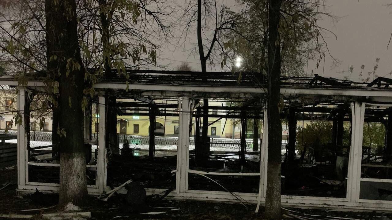 Последствия поджога кафе Сквер в Ярославле Последствия поджога кафе Сквер в Ярославле - РИА Новости, 1920, 10.07.2025