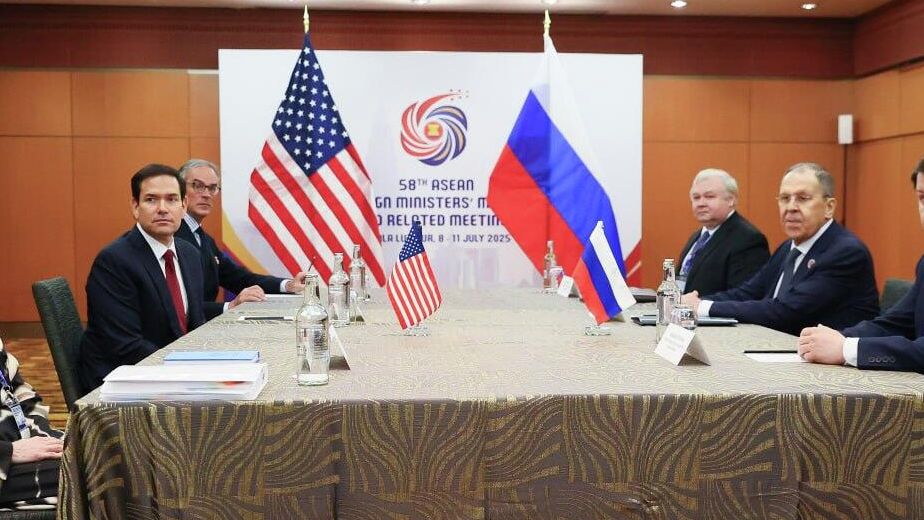 Министр иностранных дел России Сергей Лавров и госсекретарь США Марко Рубио во время встречи в Куала-Лумпуре Министр иностранных дел России Сергей Лавров и госсекретарь США Марко Рубио во время встречи в Куала-Лумпуре - РИА Новости, 1920, 02.09.2025